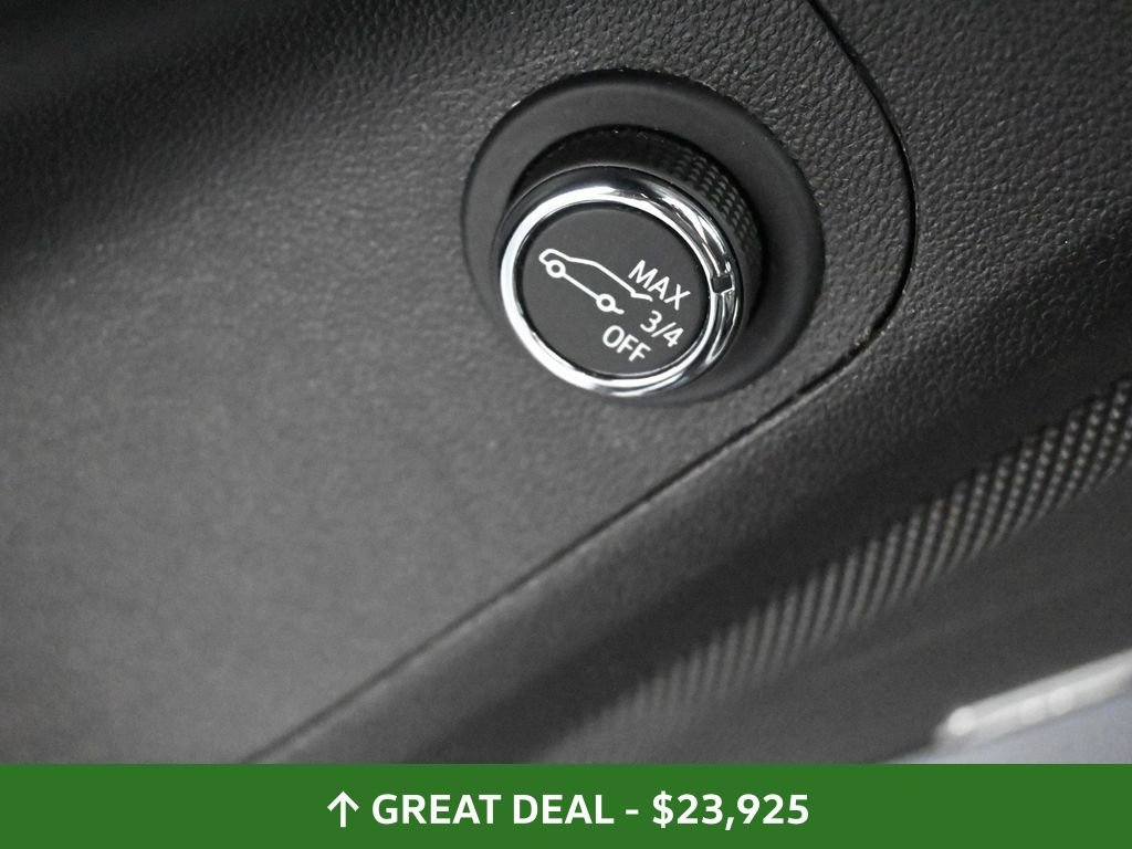 Used 2023 GMC Acadia SLT image 28