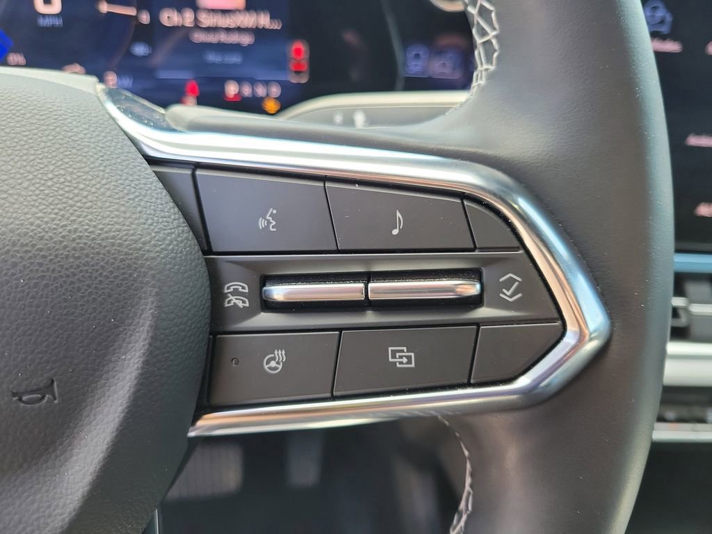 Used 2024 Chevrolet Equinox EV LT FWD image 23