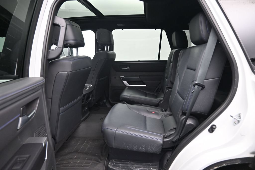Used 2025 Toyota Sequoia Platinum AWD/4WD image 27