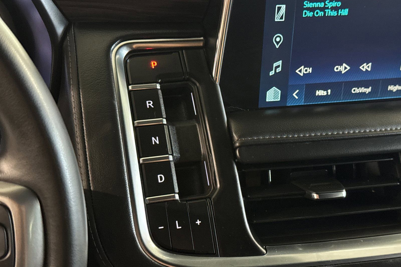 Used 2024 Chevrolet Tahoe LT image 23