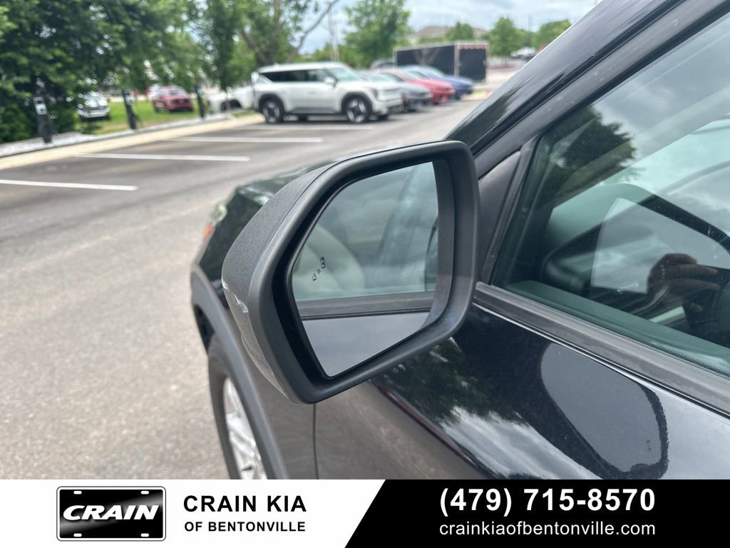 Used 2020 Ford Explorer XLT RWD image 13