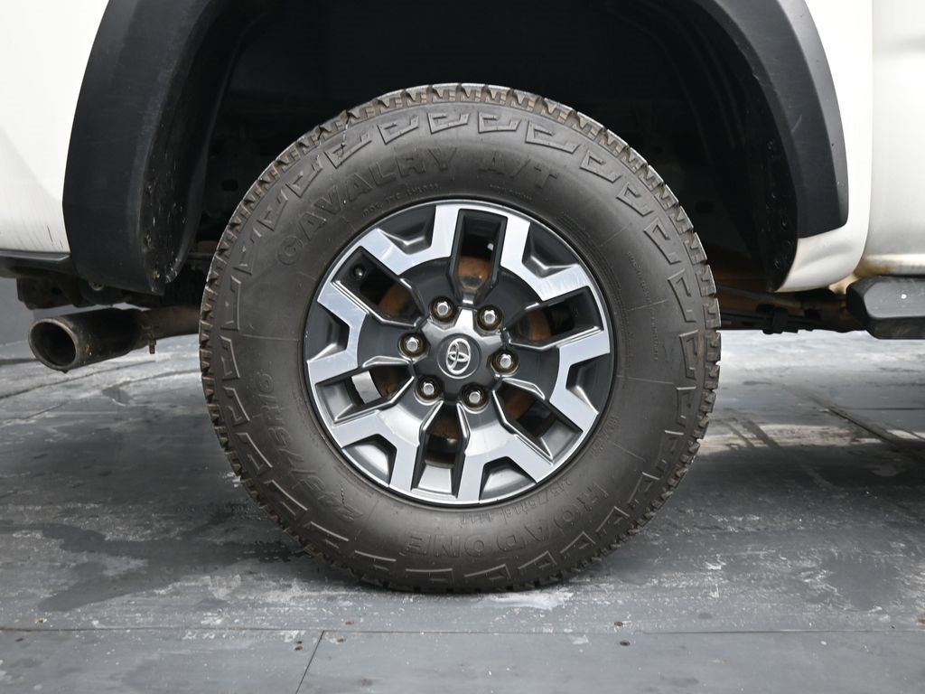 Used 2021 Toyota Tacoma TRD Off-Road image 10