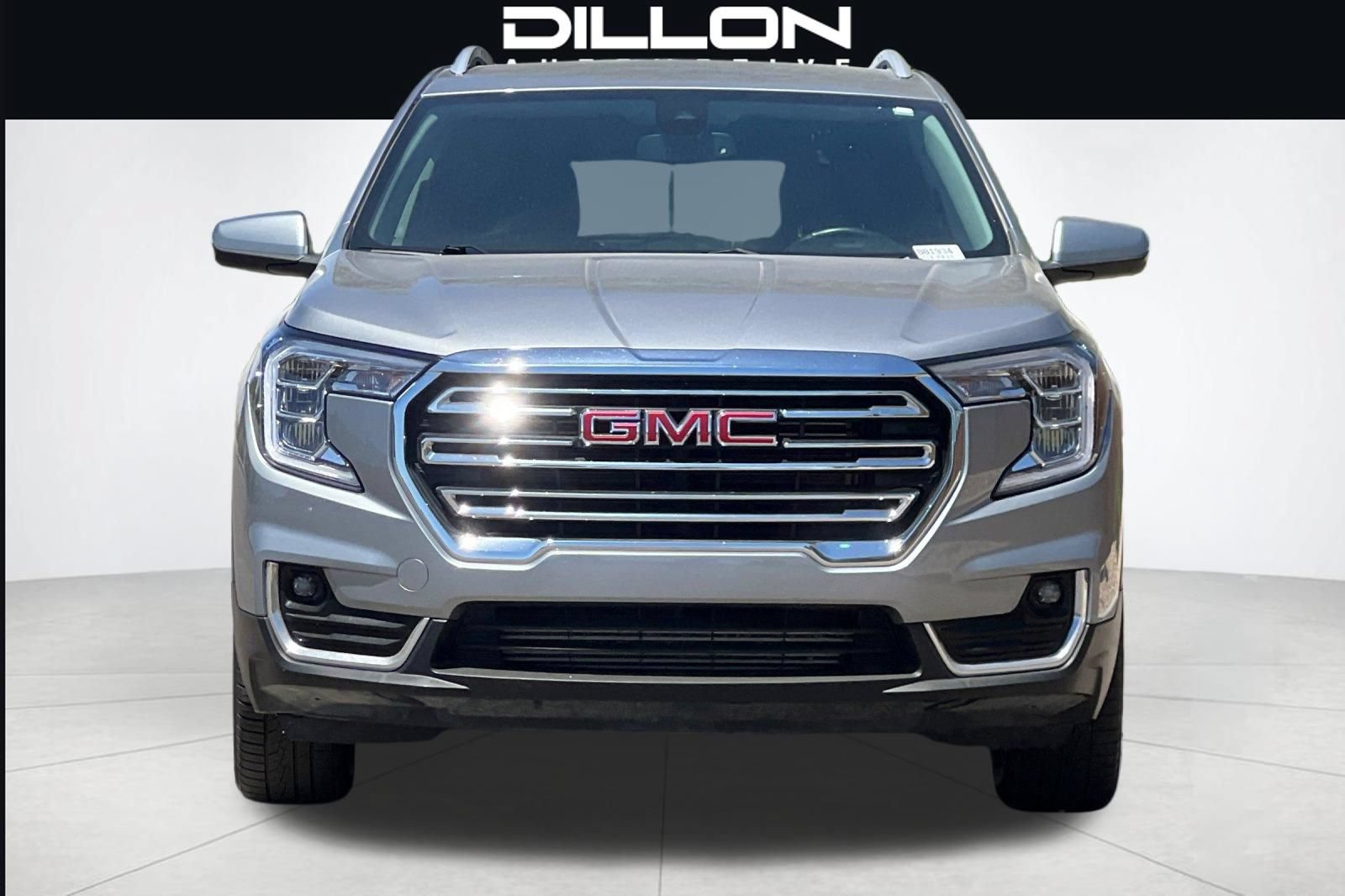 Used 2024 GMC Terrain SLT AWD/4WD image 9