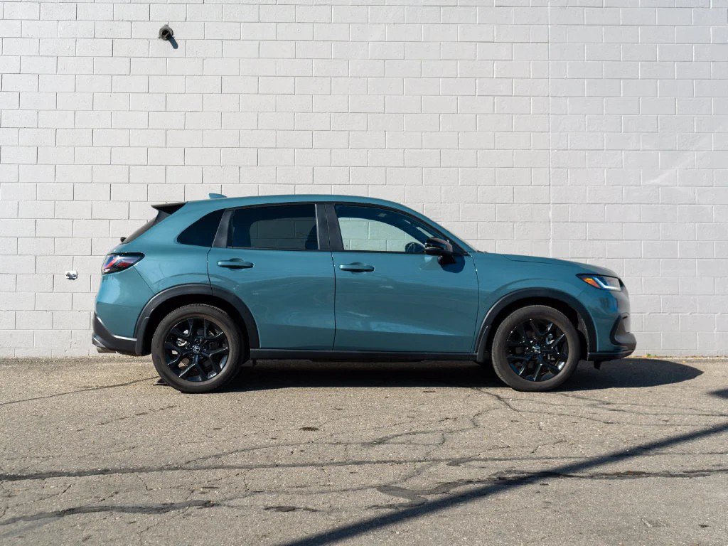 Used 2024 Honda HR-V Sport image 8