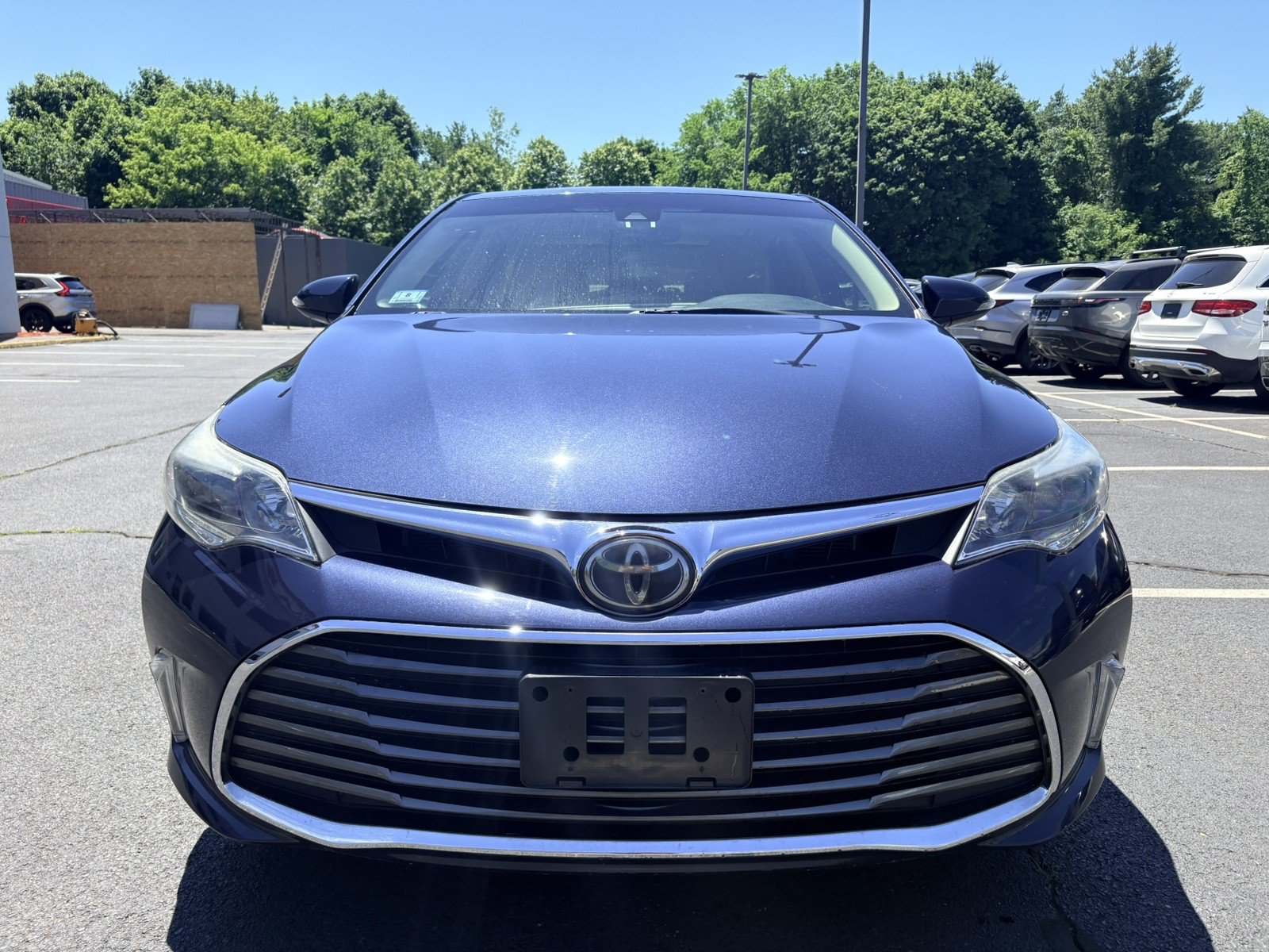Used 2017 Toyota Avalon Limited w/ Carpet Mat Package FWD image 2