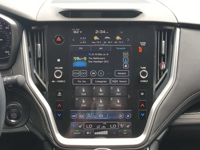 Used 2025 Subaru Outback Touring AWD/4WD image 17
