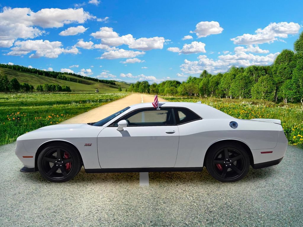 Used 2018 Dodge Challenger SRT RWD image 3