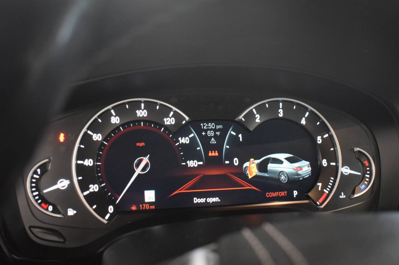 Used 2018 BMW 540i RWD image 53