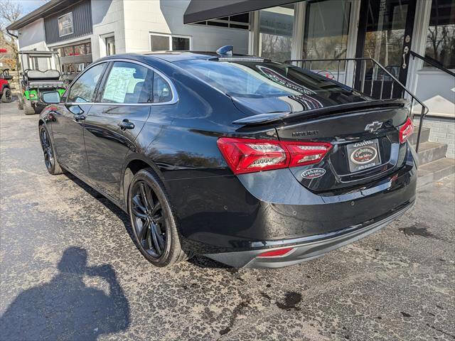 Used 2025 Chevrolet Malibu LT image 3