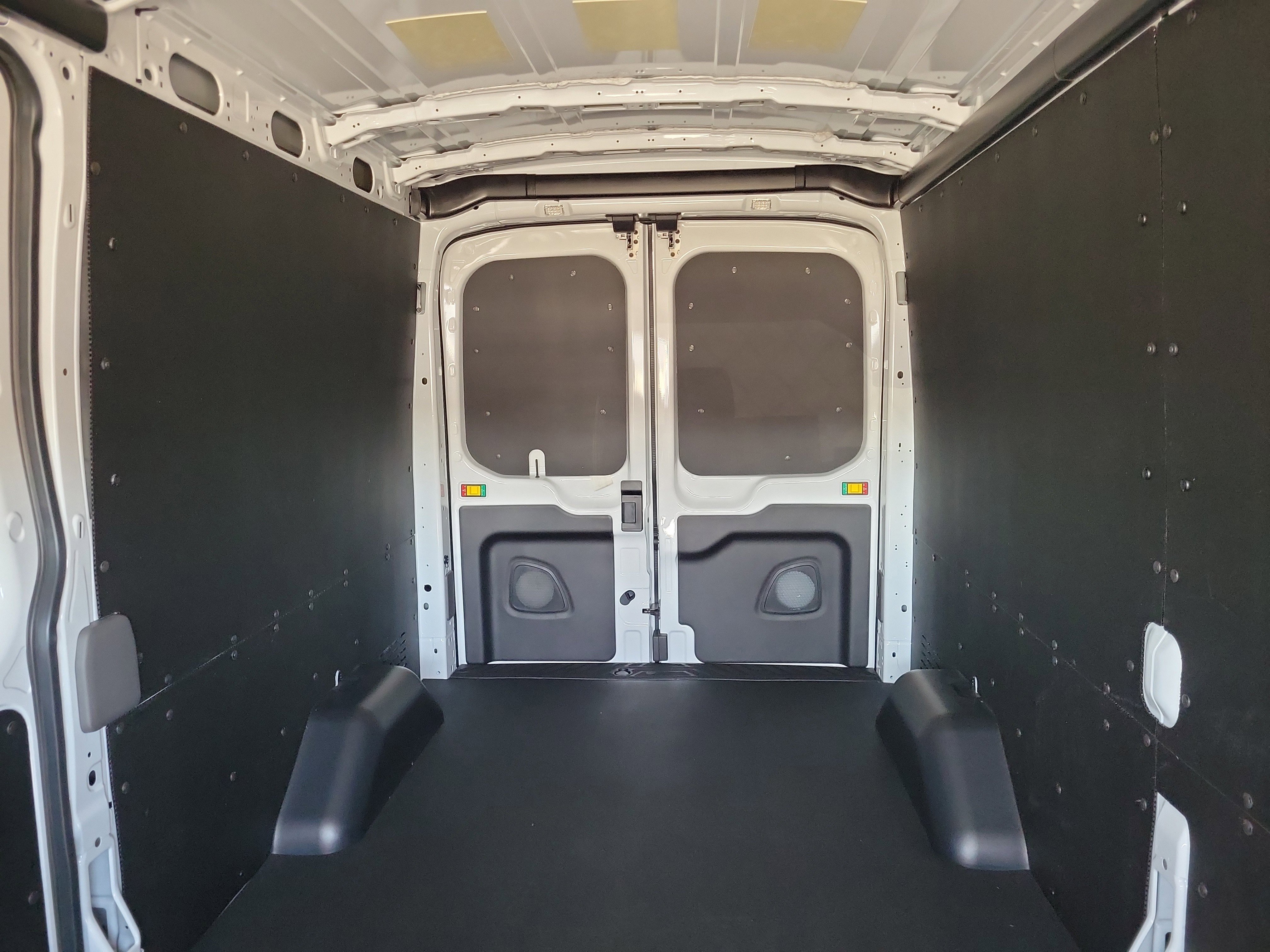 New 2026 Ford Transit 250 148 Medium Roof w/ Load Area Protection Package image 17