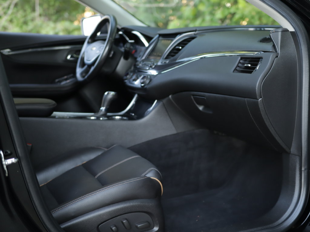 Used 2016 Chevrolet Impala LTZ FWD image 31