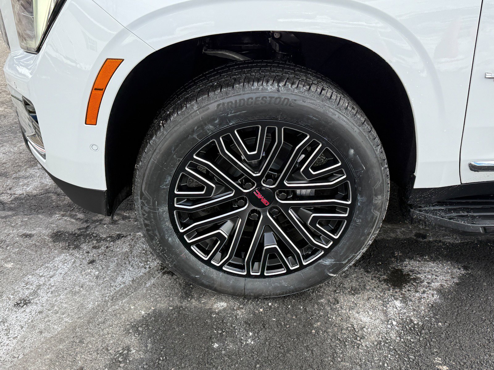 New 2026 GMC Yukon Elevation image 9