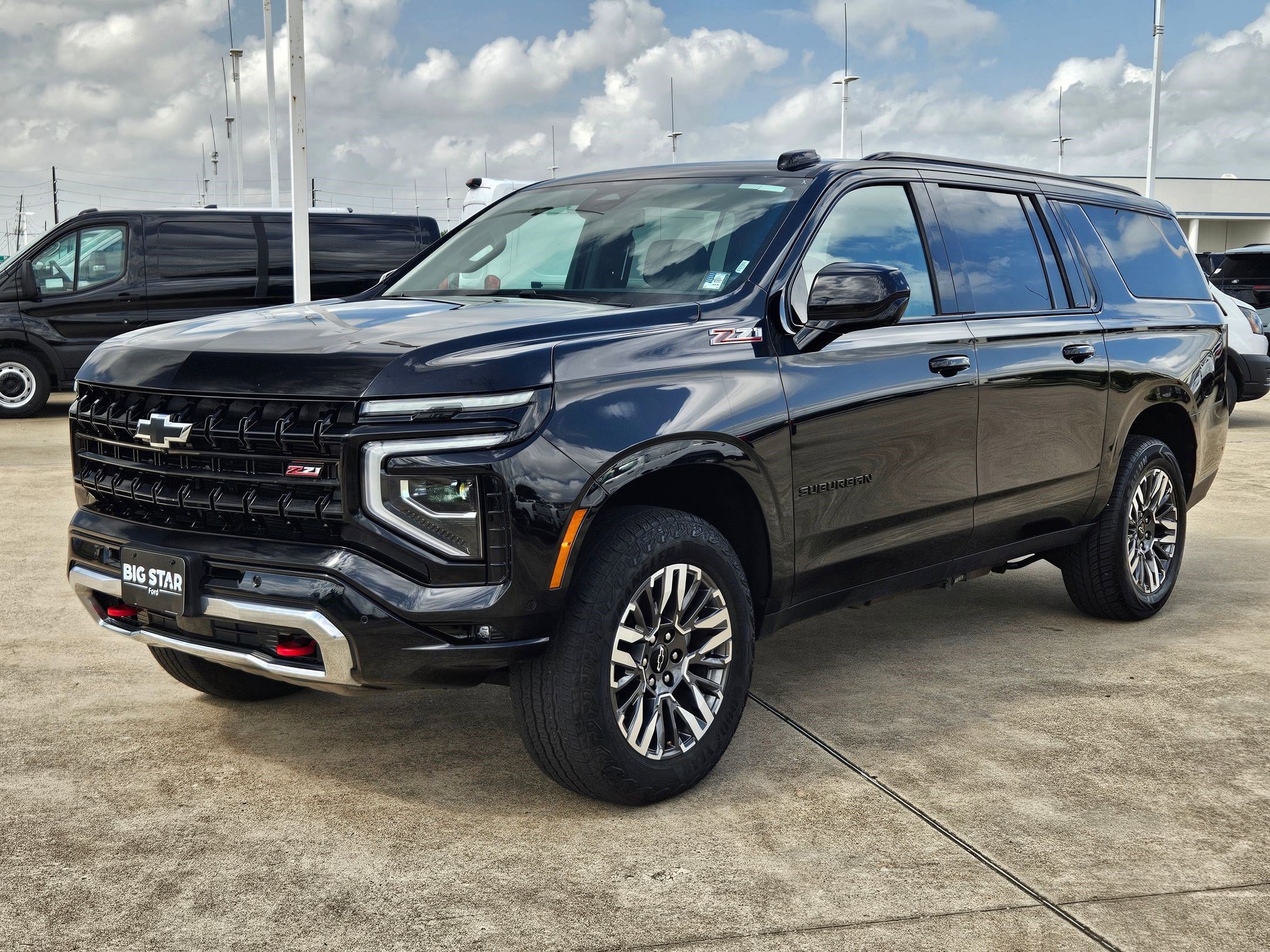 Used 2025 Chevrolet Suburban Z71 AWD/4WD image 10