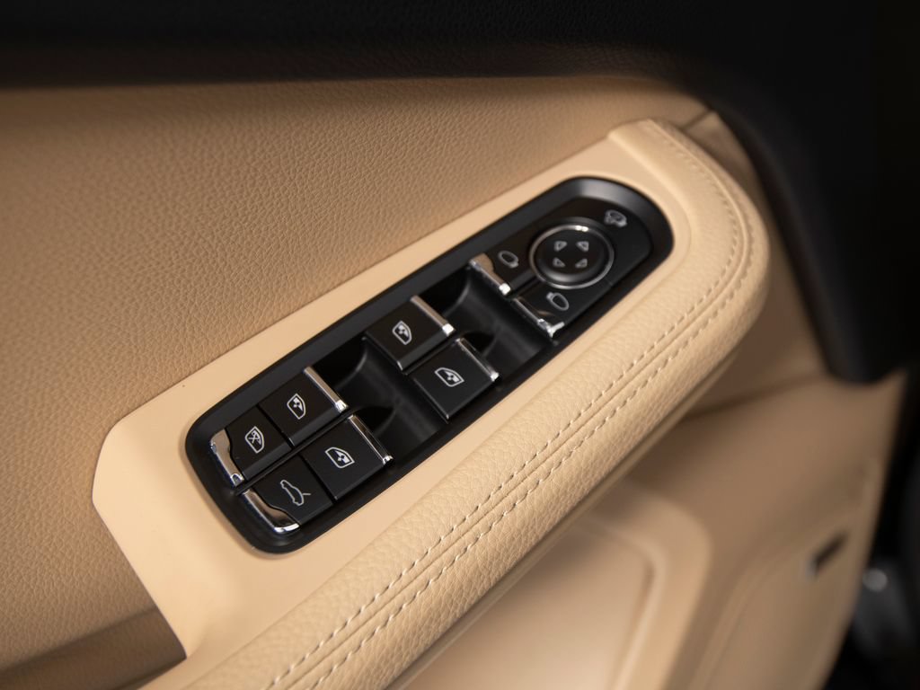 Certified 2026 Porsche Macan AWD/4WD image 21