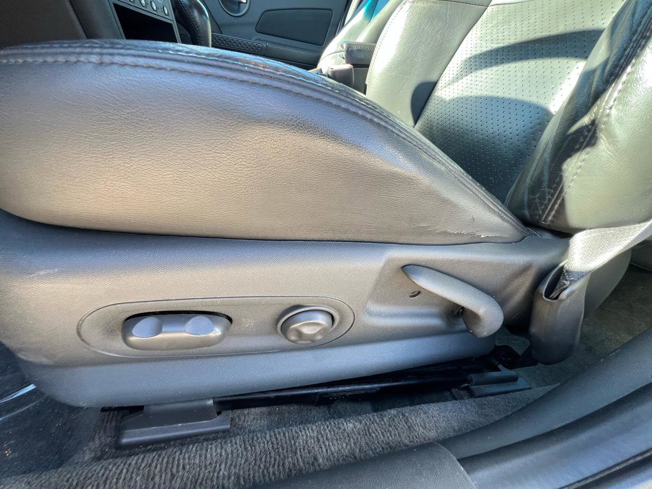 Used 2005 Pontiac Grand Prix GTP w/ Leather Trim Package image 36