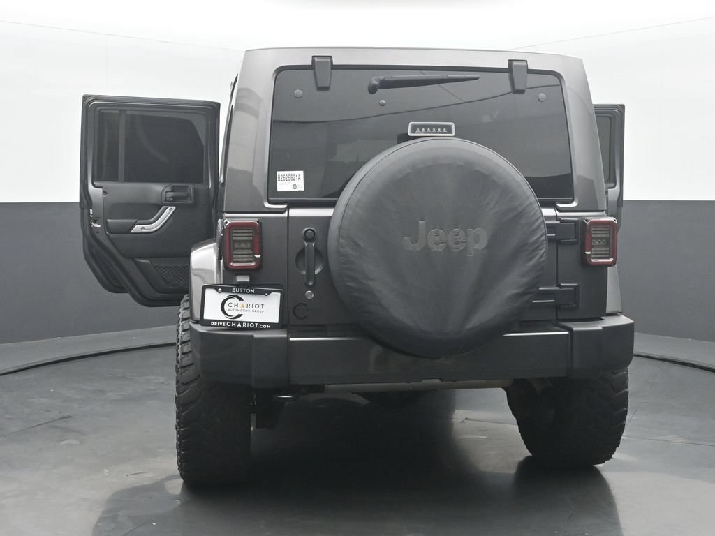 Used 2016 Jeep Wrangler Unlimited Sahara w/ Connectivity Group AWD/4WD image 55