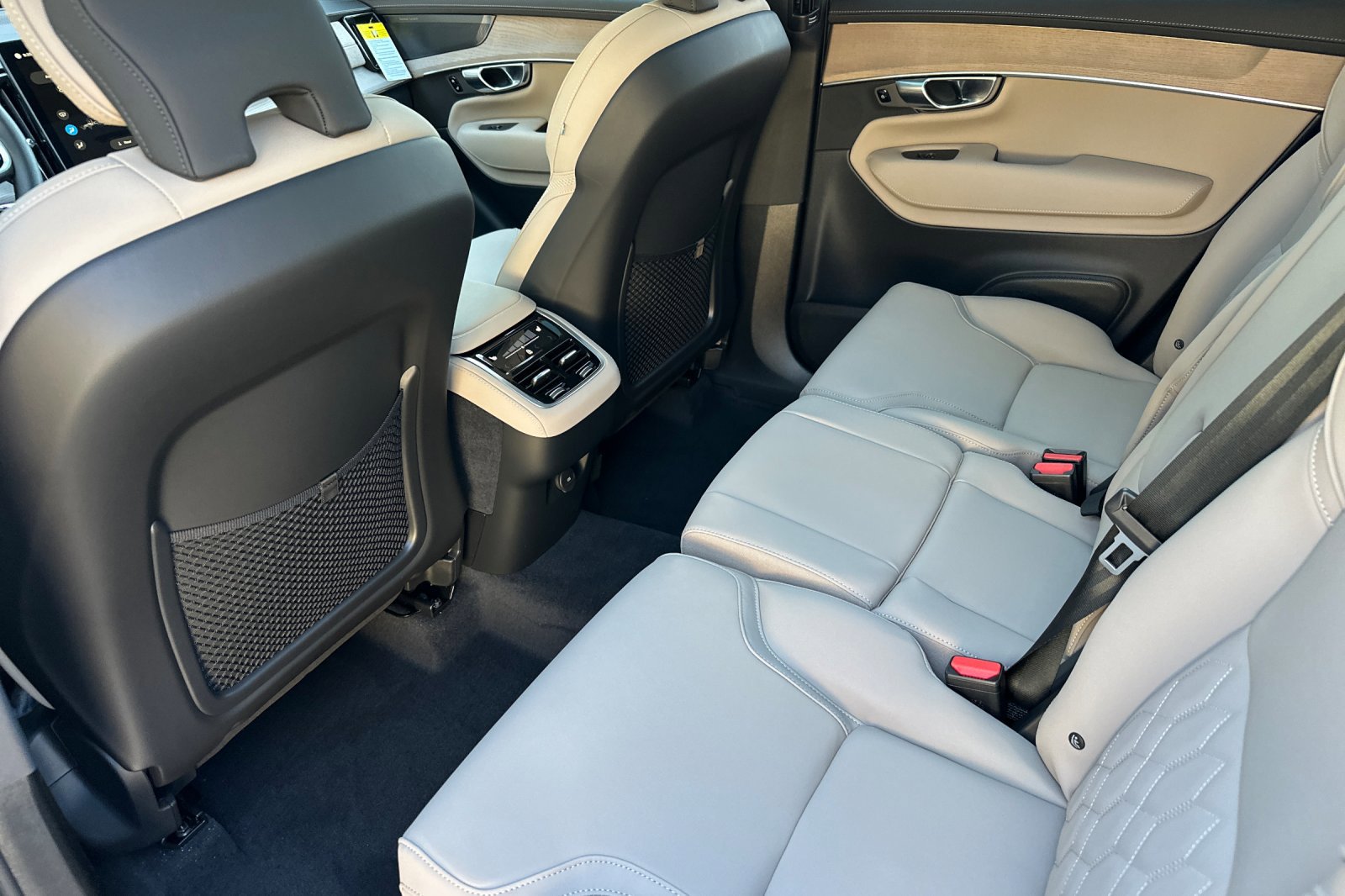 New 2026 Volvo XC90 B5 Plus image 10