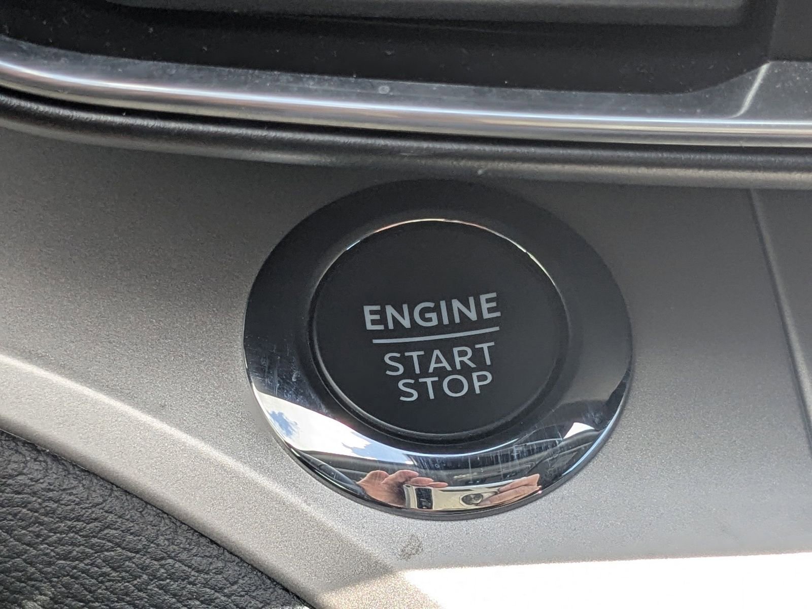 Used 2023 Ford Explorer XLT w/ Equipment Group 202A image 33