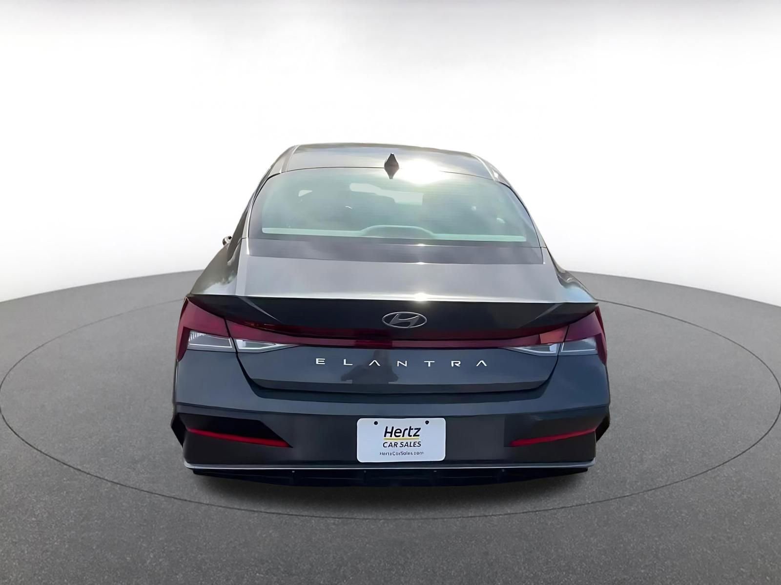 Used 2025 Hyundai Elantra SEL image 12