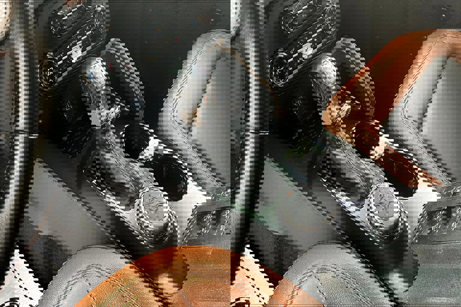 Used 2024 Ford Bronco Outer Banks image 15