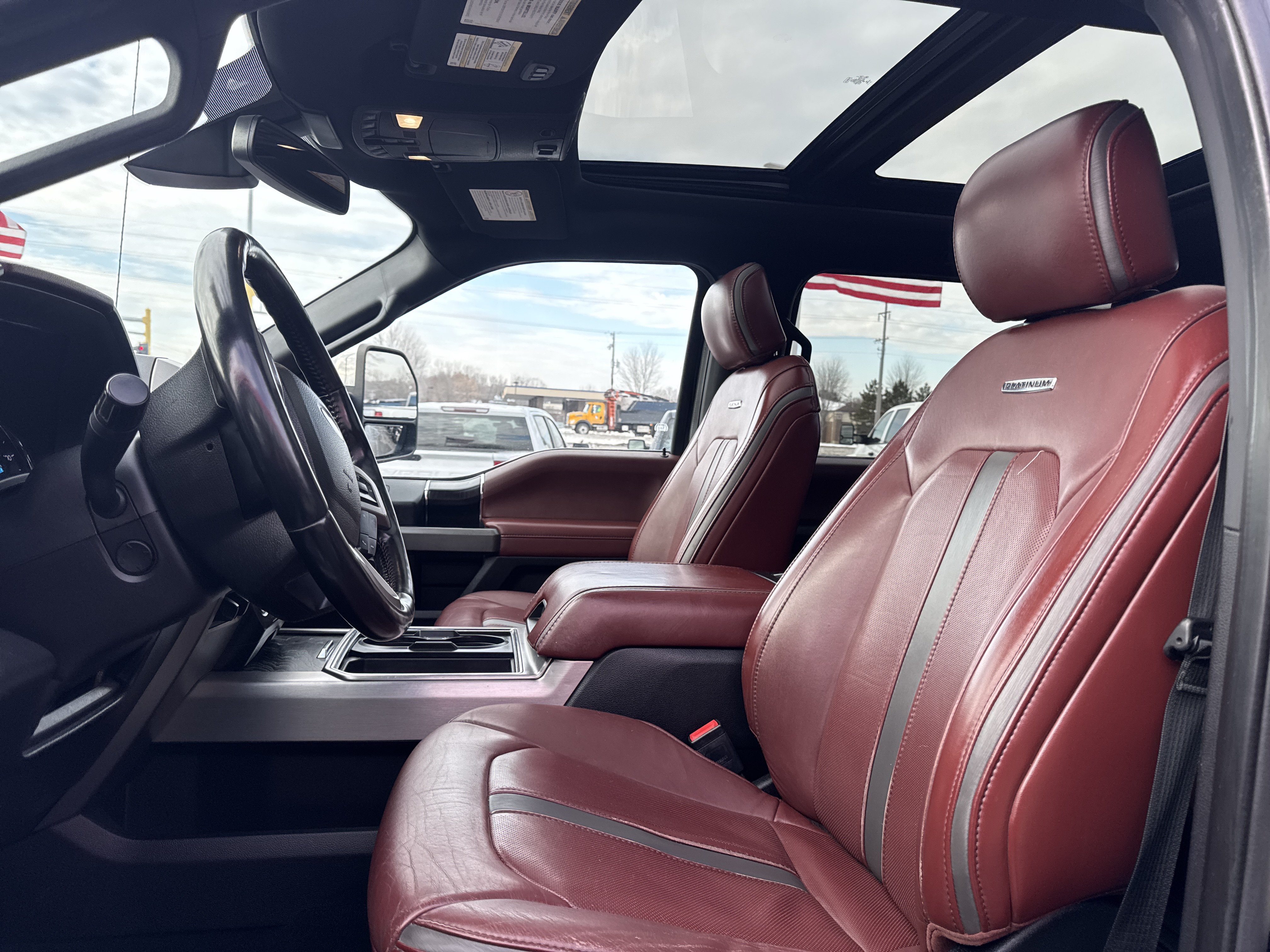 Used 2019 Ford F250 Platinum w/ Platinum Ultimate Package AWD/4WD image 17