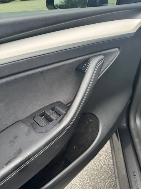 Used 2024 Tesla Model Y Performance AWD/4WD image 13