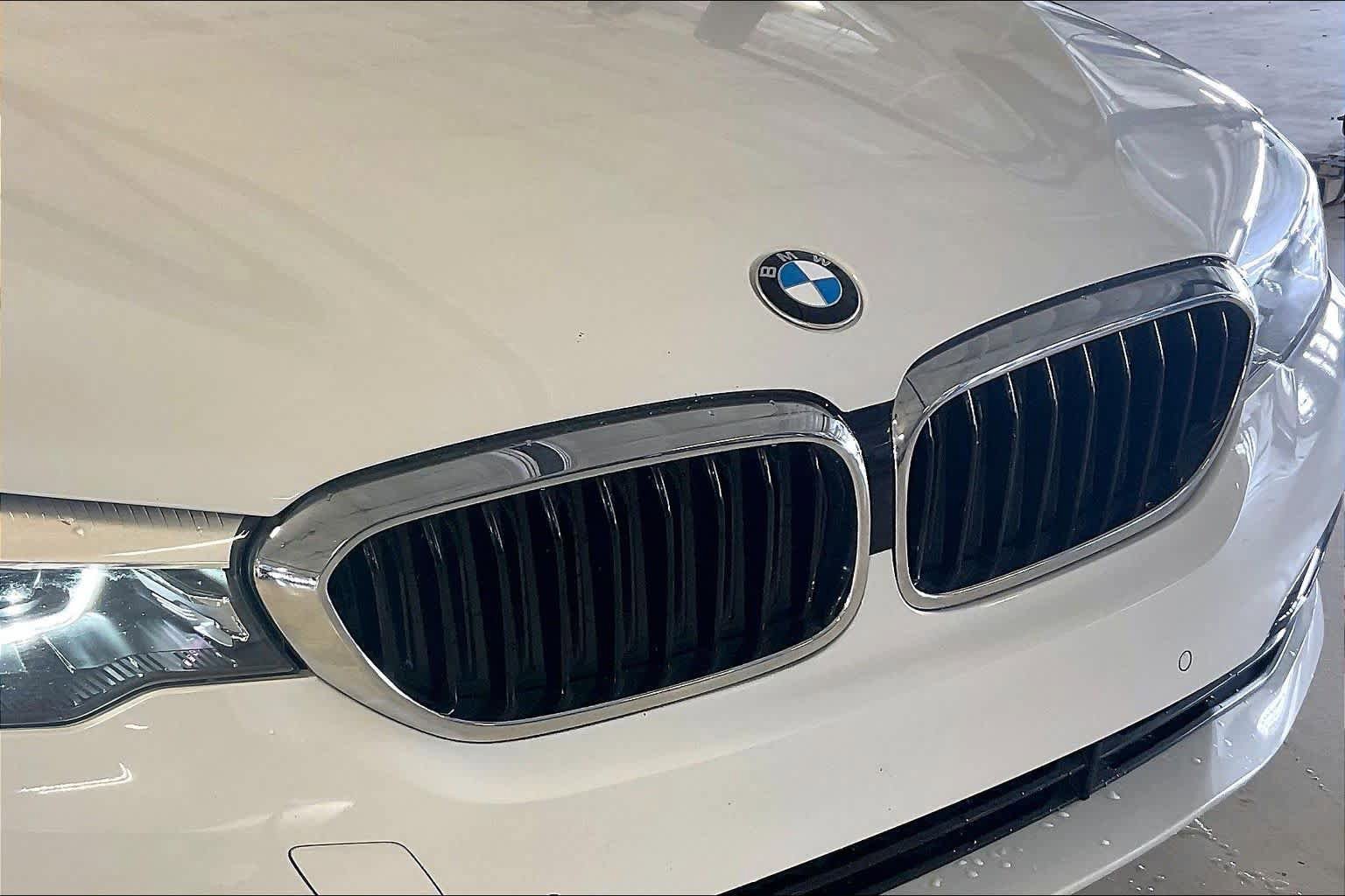 Used 2019 BMW 530i w/ Convenience Package RWD image 29