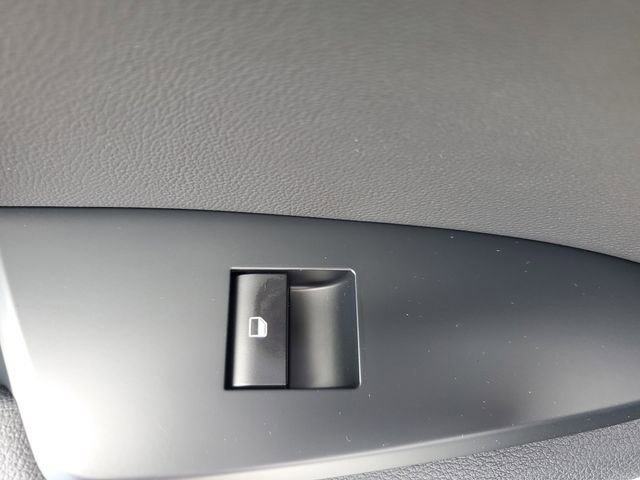 New 2026 Kia Sportage EX image 11