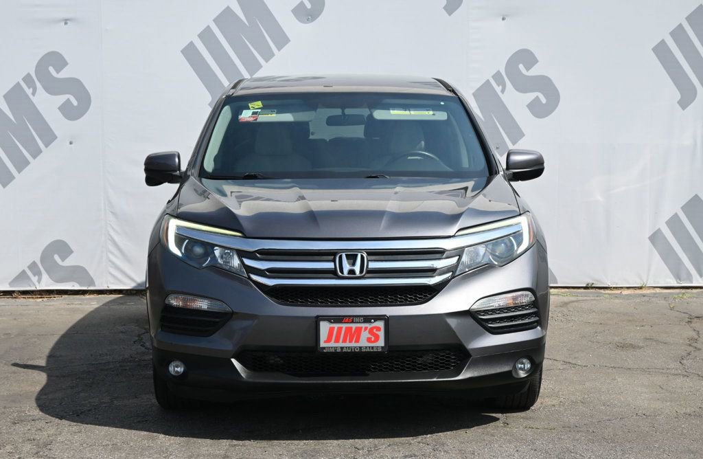 Used 2017 Honda Pilot EX image 2