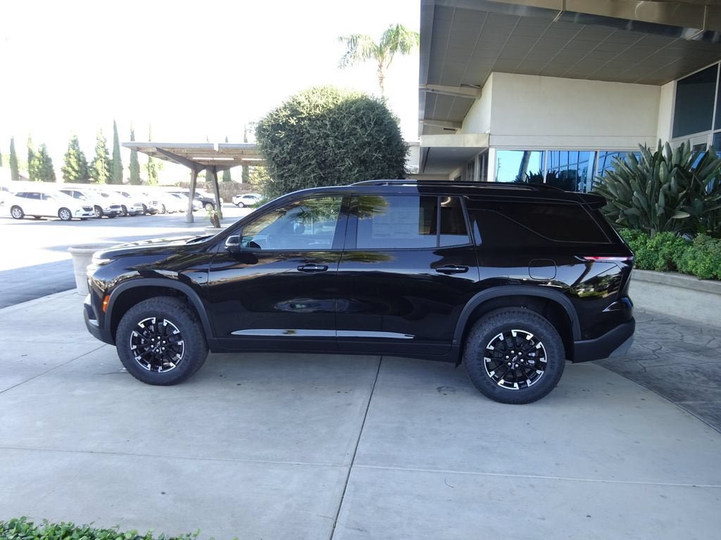 New 2026 Chevrolet Traverse Z71 w/ Enhanced Driving Package AWD/4WD image 4