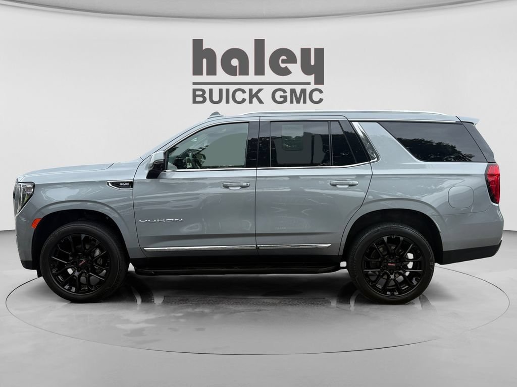 Used 2023 GMC Yukon SLT w/ SLT Luxury Package AWD/4WD image 2