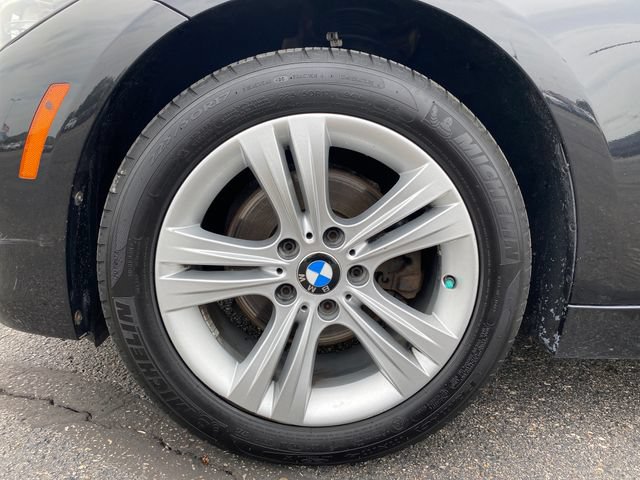 Used 2017 BMW 330i xDrive Sedan AWD/4WD image 23