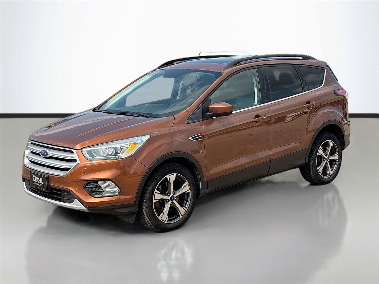 Used 2017 Ford Escape SE w/ Equipment Group 201A AWD/4WD image 4