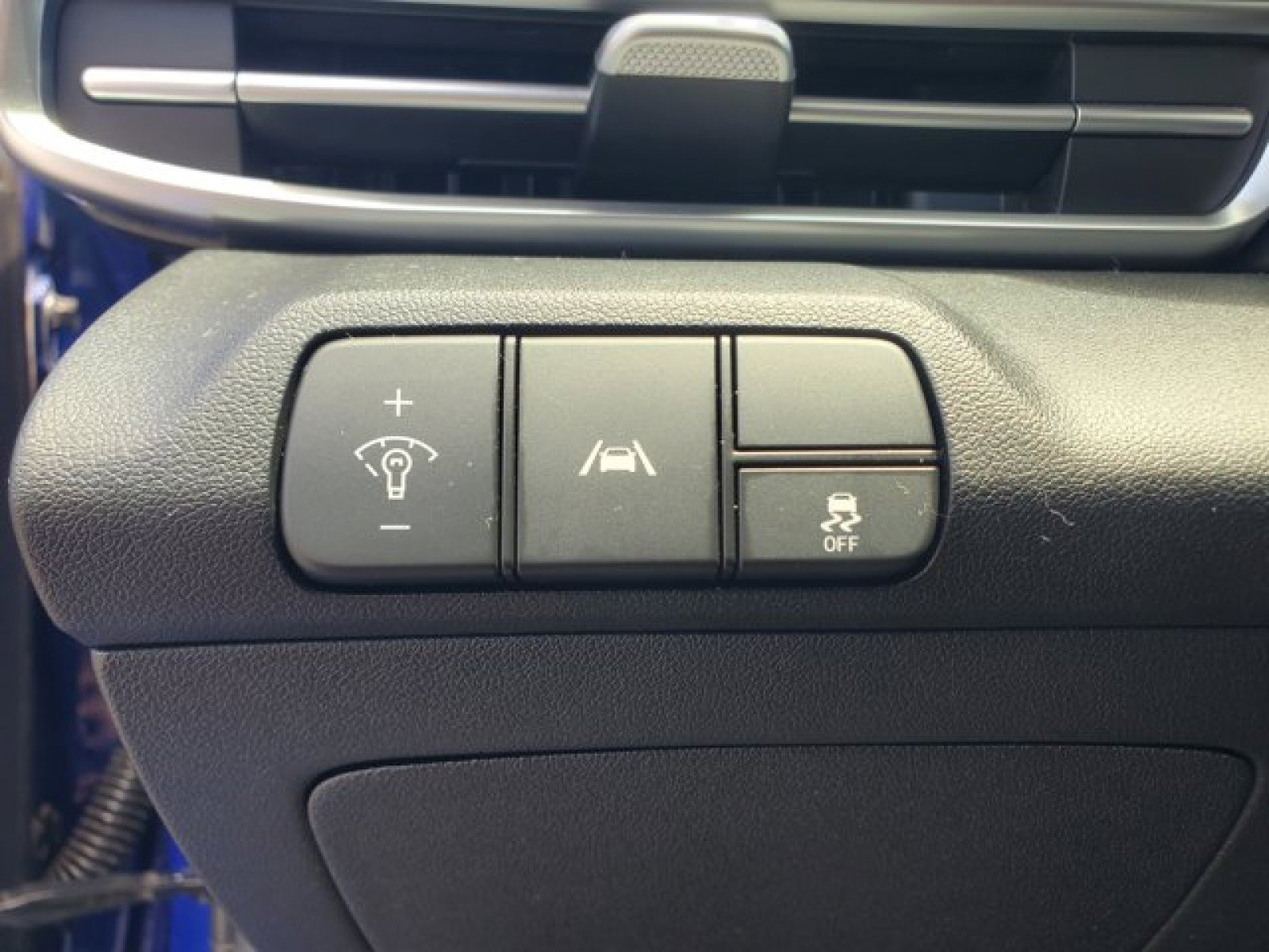 Used 2023 Hyundai Elantra SEL w/ Convenience Package FWD image 14