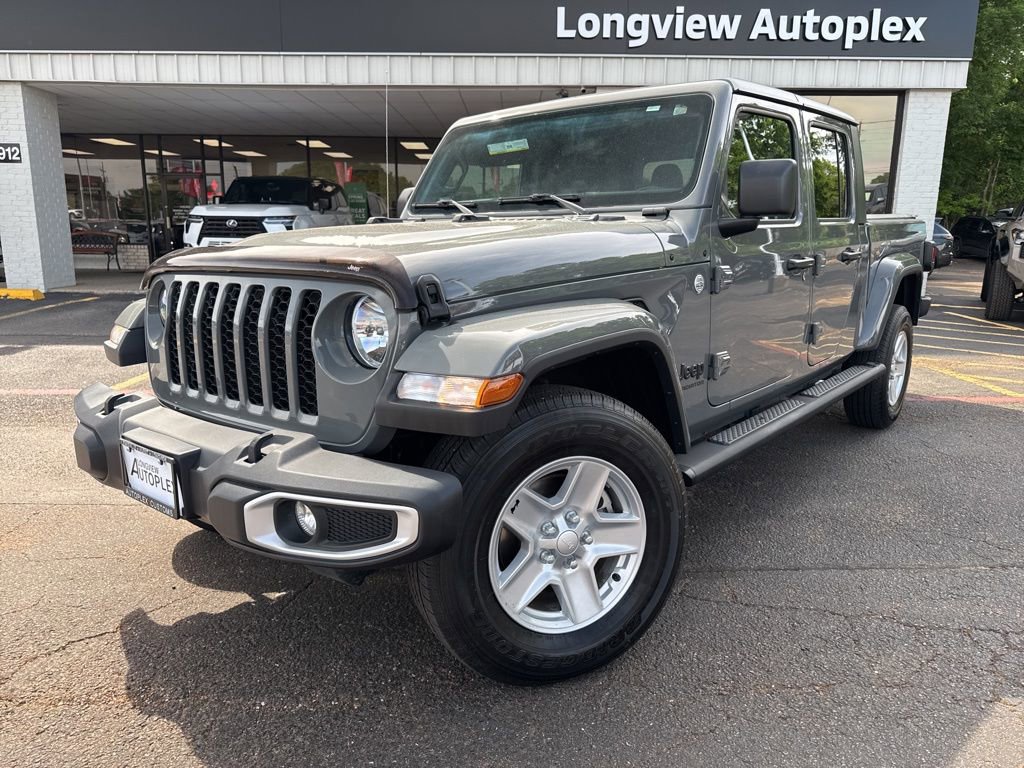 Used 2021 Jeep Gladiator Sport AWD/4WD image 1