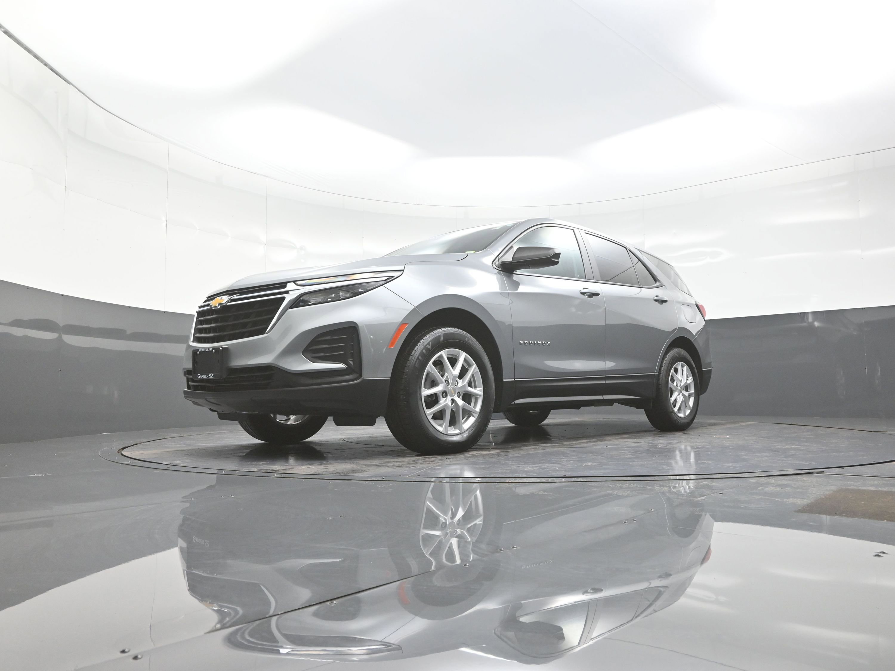 Used 2023 Chevrolet Equinox LS w/ LS Convenience Package AWD/4WD image 11