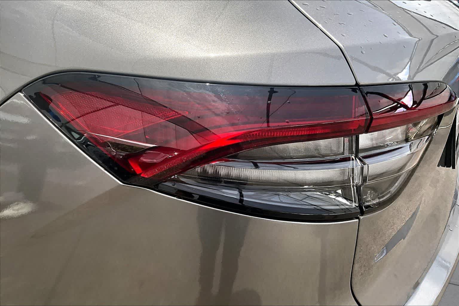 Used 2022 Maserati Levante Modena AWD/4WD image 29