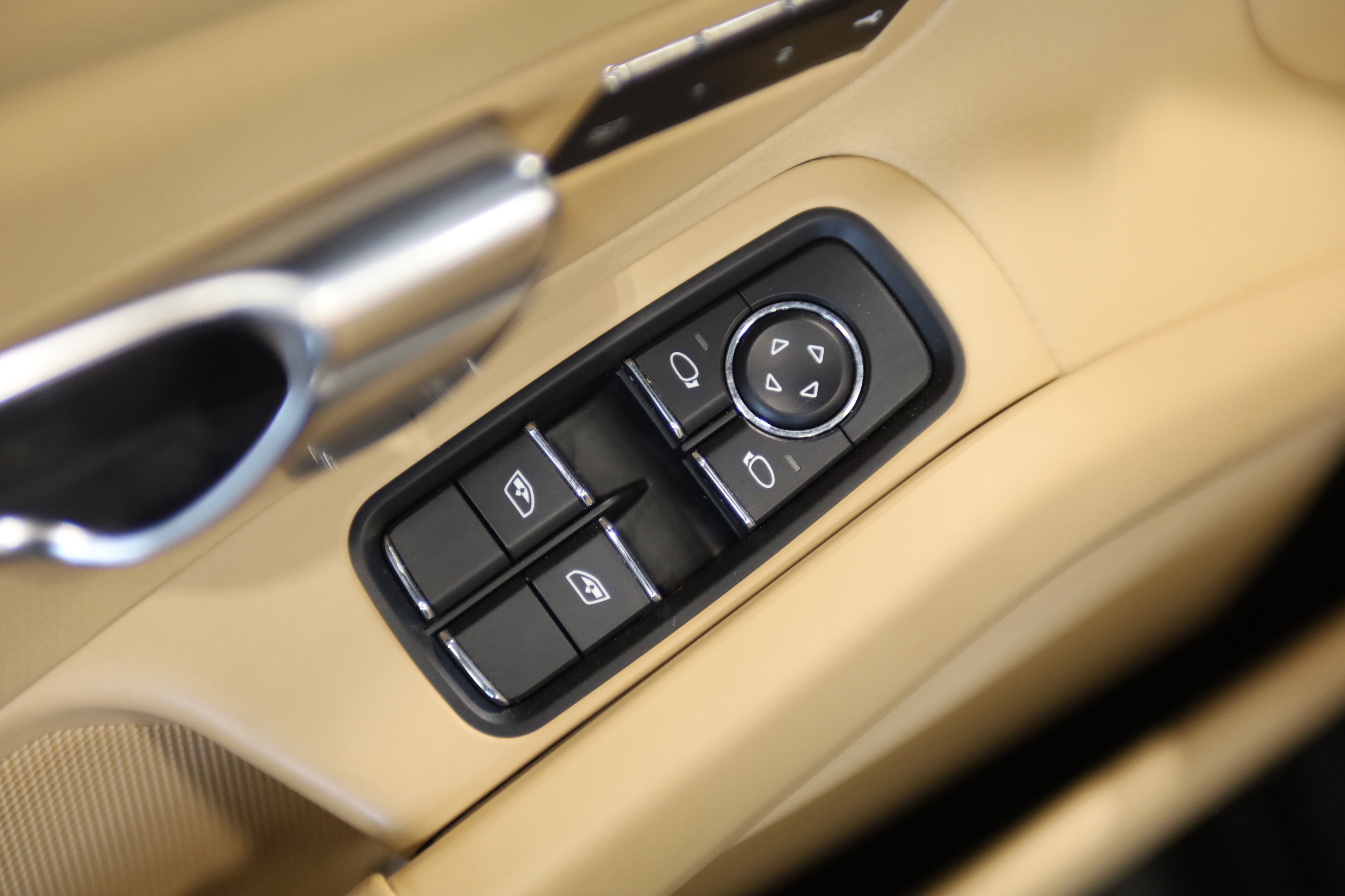 Used 2015 Porsche Boxster S image 15