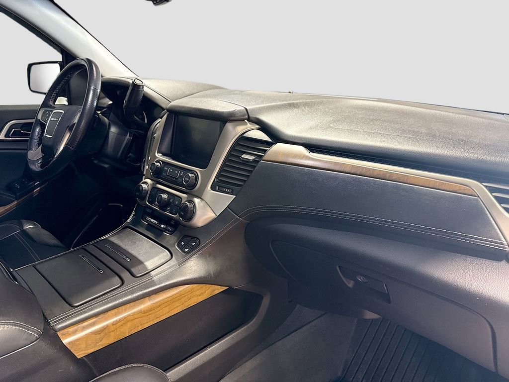 Used 2019 GMC Yukon XL Denali image 32