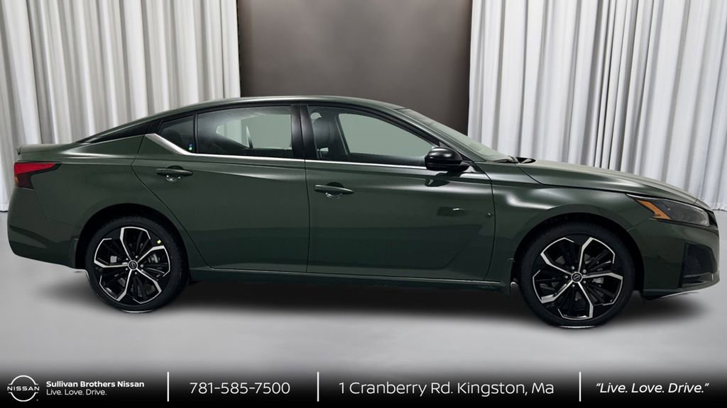 New 2026 Nissan Altima 2.5 SR w/ SR Premium Package AWD/4WD image 4