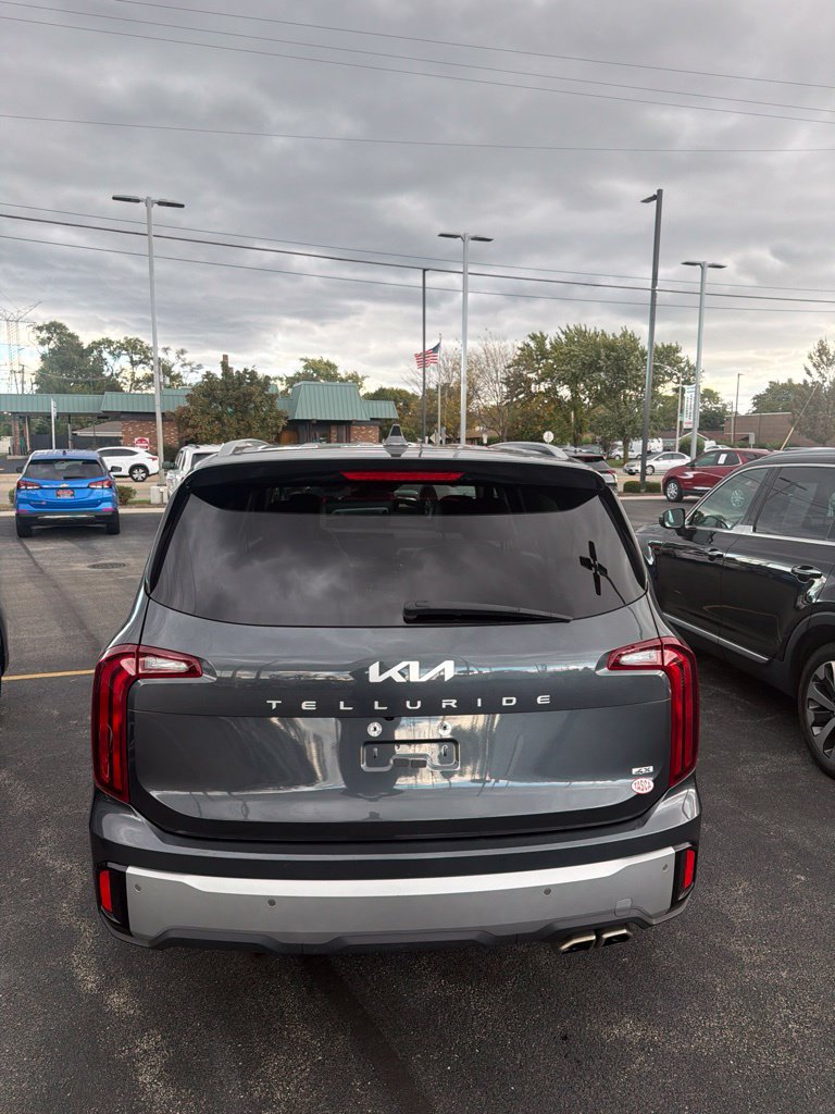 Used 2023 Kia Telluride S AWD/4WD image 6