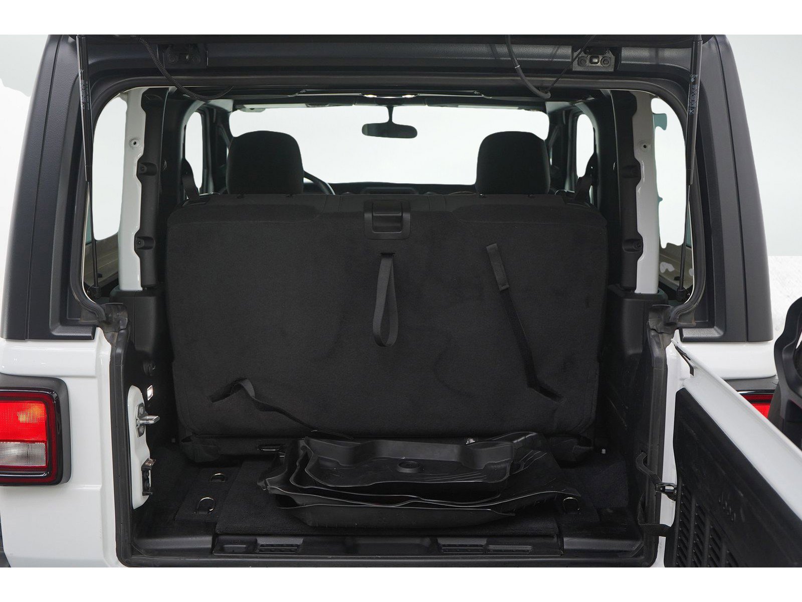 Used 2022 Jeep Wrangler Sport S image 9