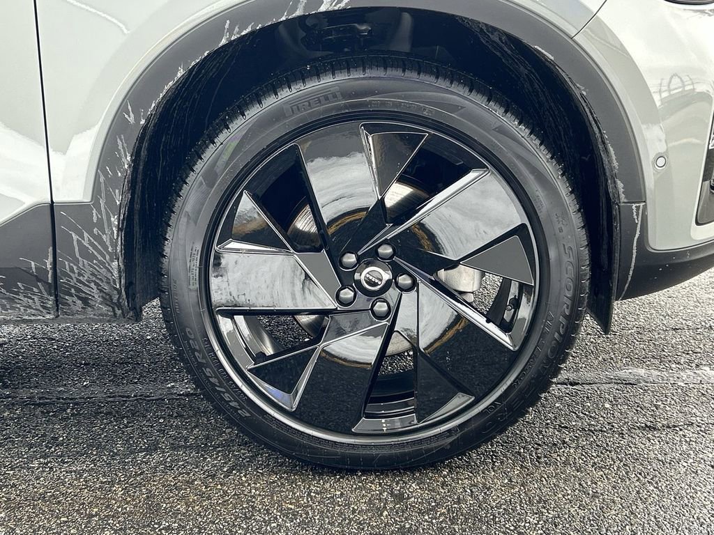 New 2026 Volvo XC40 B5 Ultra AWD/4WD image 13
