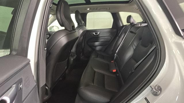 Used 2023 Volvo XC60 B5 Core w/ Climate Package AWD/4WD image 25