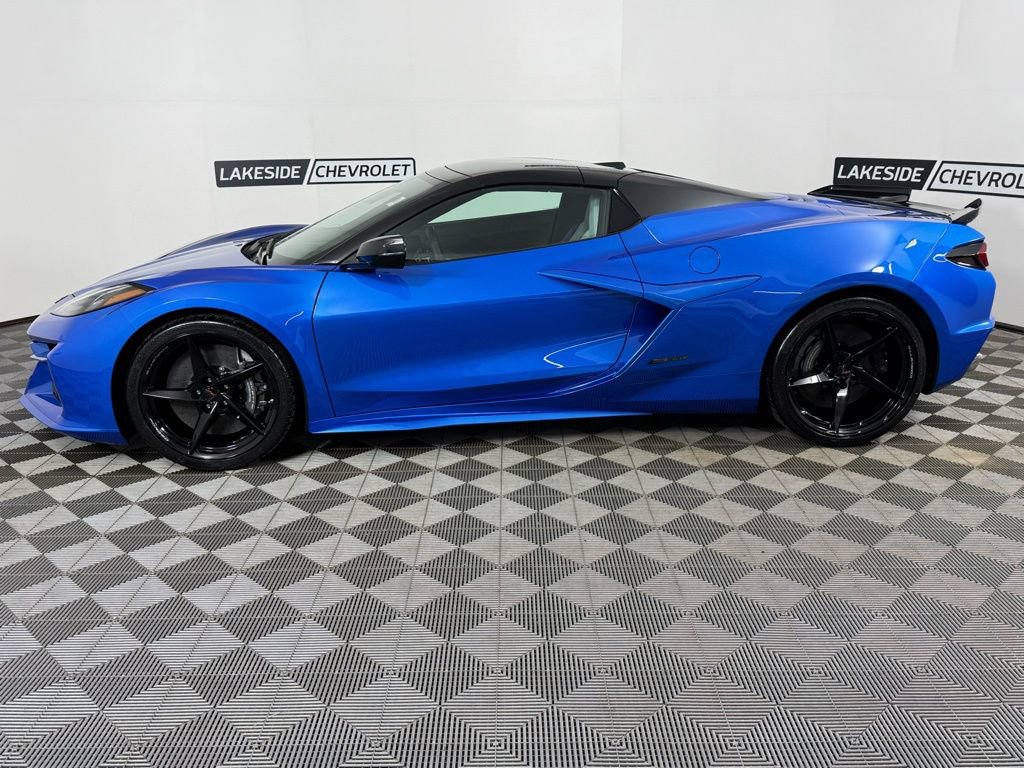 New 2026 Chevrolet Corvette E-Ray image 3