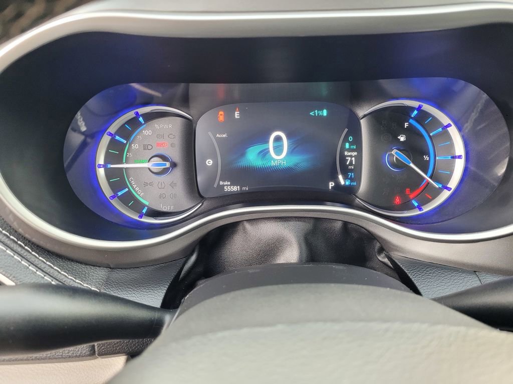 Used 2024 Chrysler Pacifica Select image 22