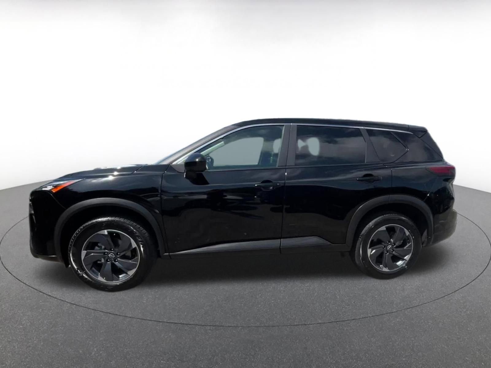 Used 2025 Nissan Rogue SV FWD image 9