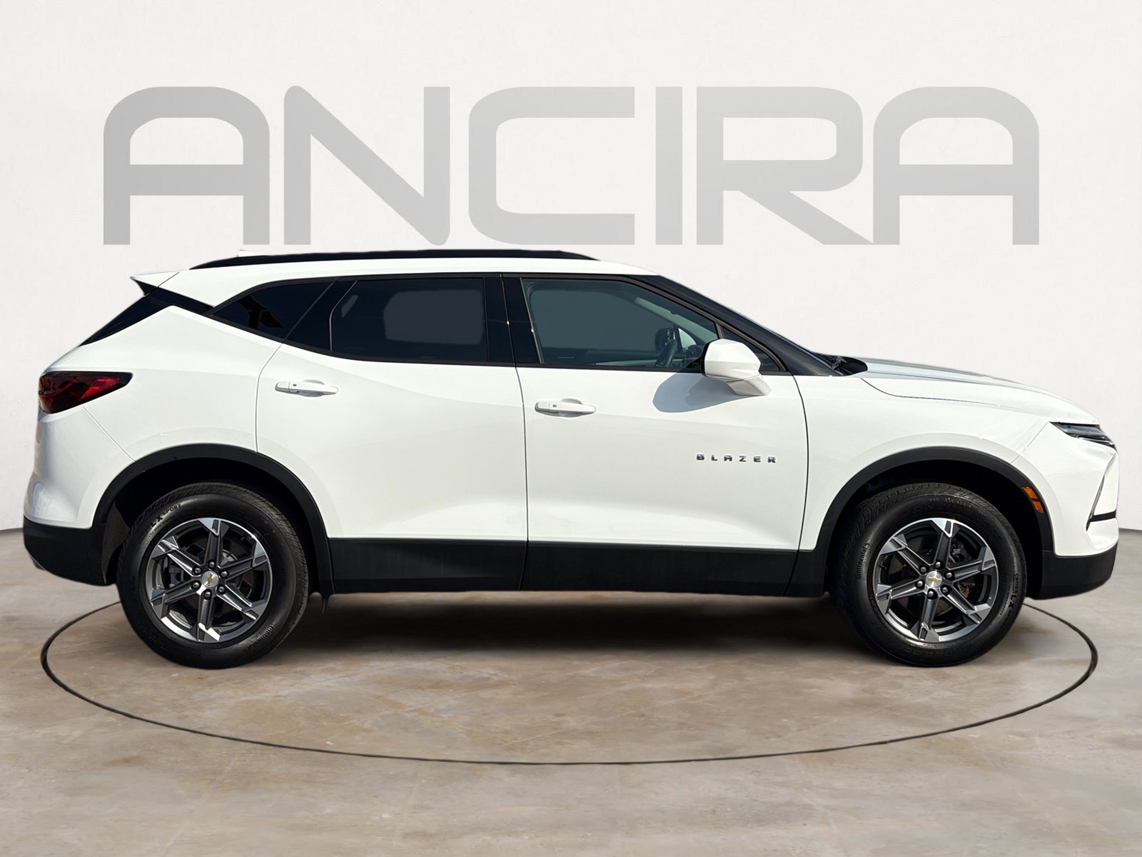 Used 2024 Chevrolet Blazer LT w/ Convenience Package FWD image 11