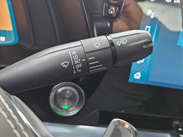 Used 2025 Chevrolet Corvette Stingray Coupe w/ 1LT image 25