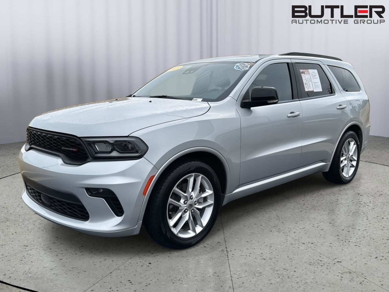 Used 2023 Dodge Durango GT image 2